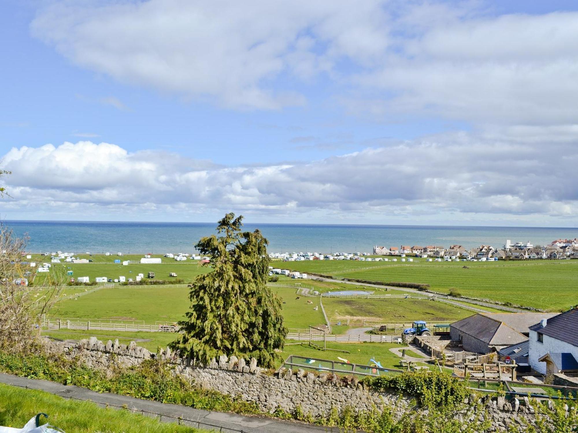 Granary Cottage Penrhyn Bay Exterior photo