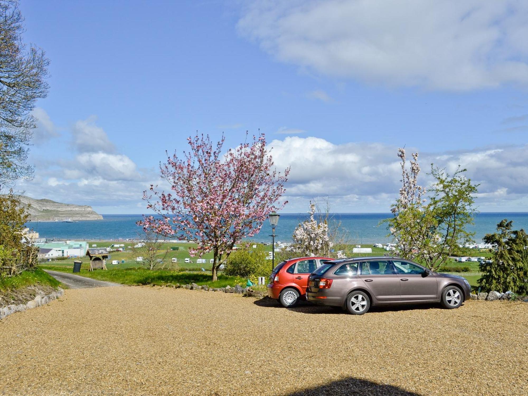 Granary Cottage Penrhyn Bay Exterior photo
